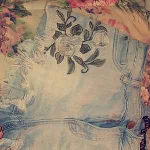 White rose denim shorts